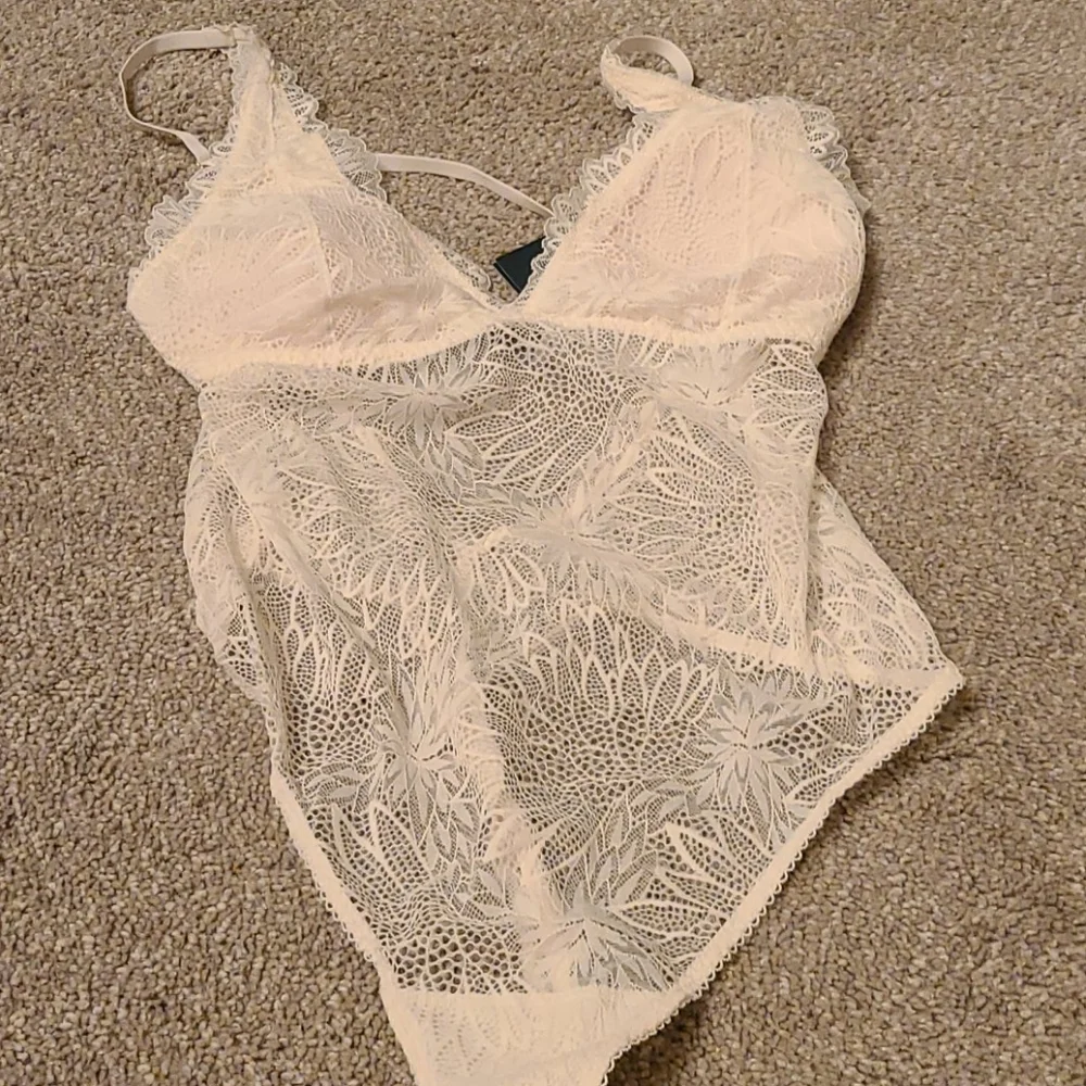 Abercrombie & Fitch Organic Lace Bodysuit 🆕️ - Picture 6 of 9
